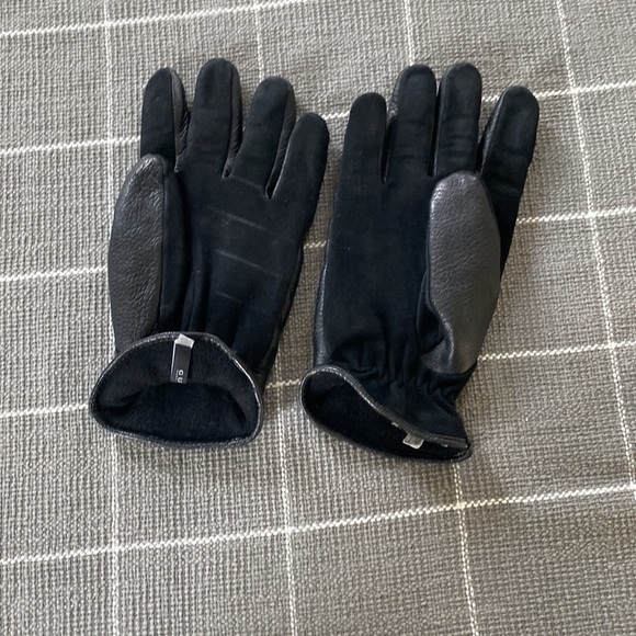 Gucci Gloves - Picture 2 of 2